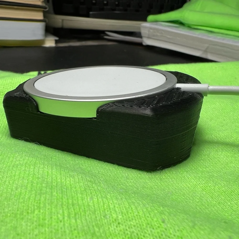 iPhone, MagSafe tripod mount